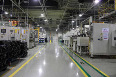 新聞 萊蕪車庫(kù)環(huán)保薄涂環(huán)氧地坪漆 誠(chéng)信商家