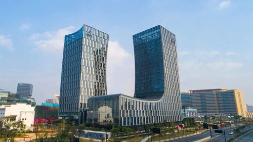 集團公司與廣西農(nóng)信社 中企云鏈簽署三方合作協(xié)議